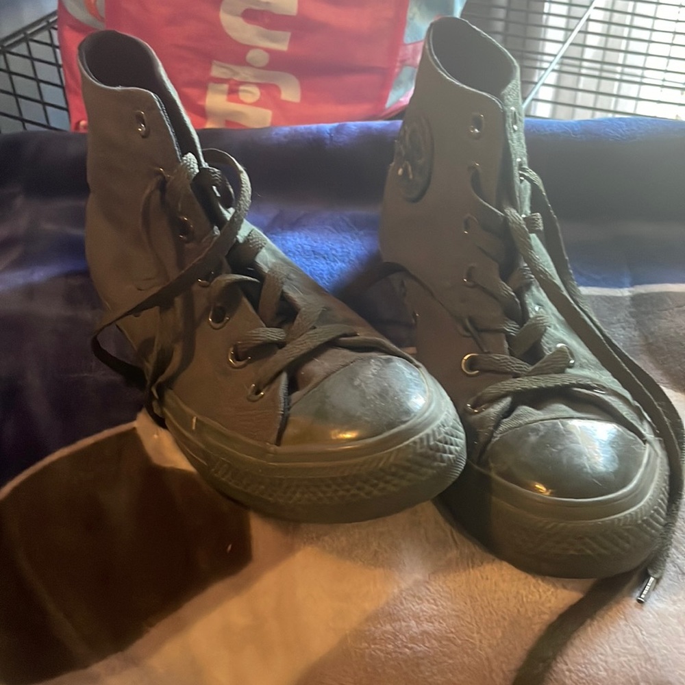 Army green converse